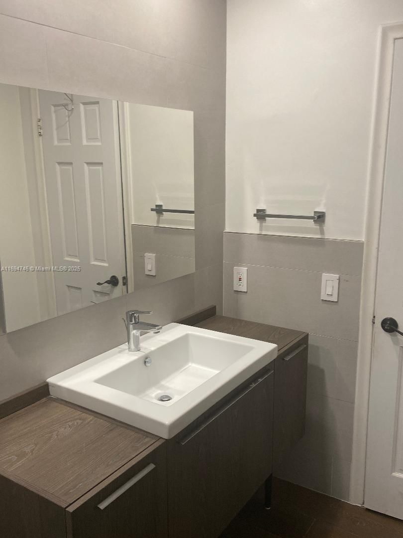 Real estate property located at 6205 Jacaranda Cir, Broward, Woodlands Sec Six, Tamarac, FL