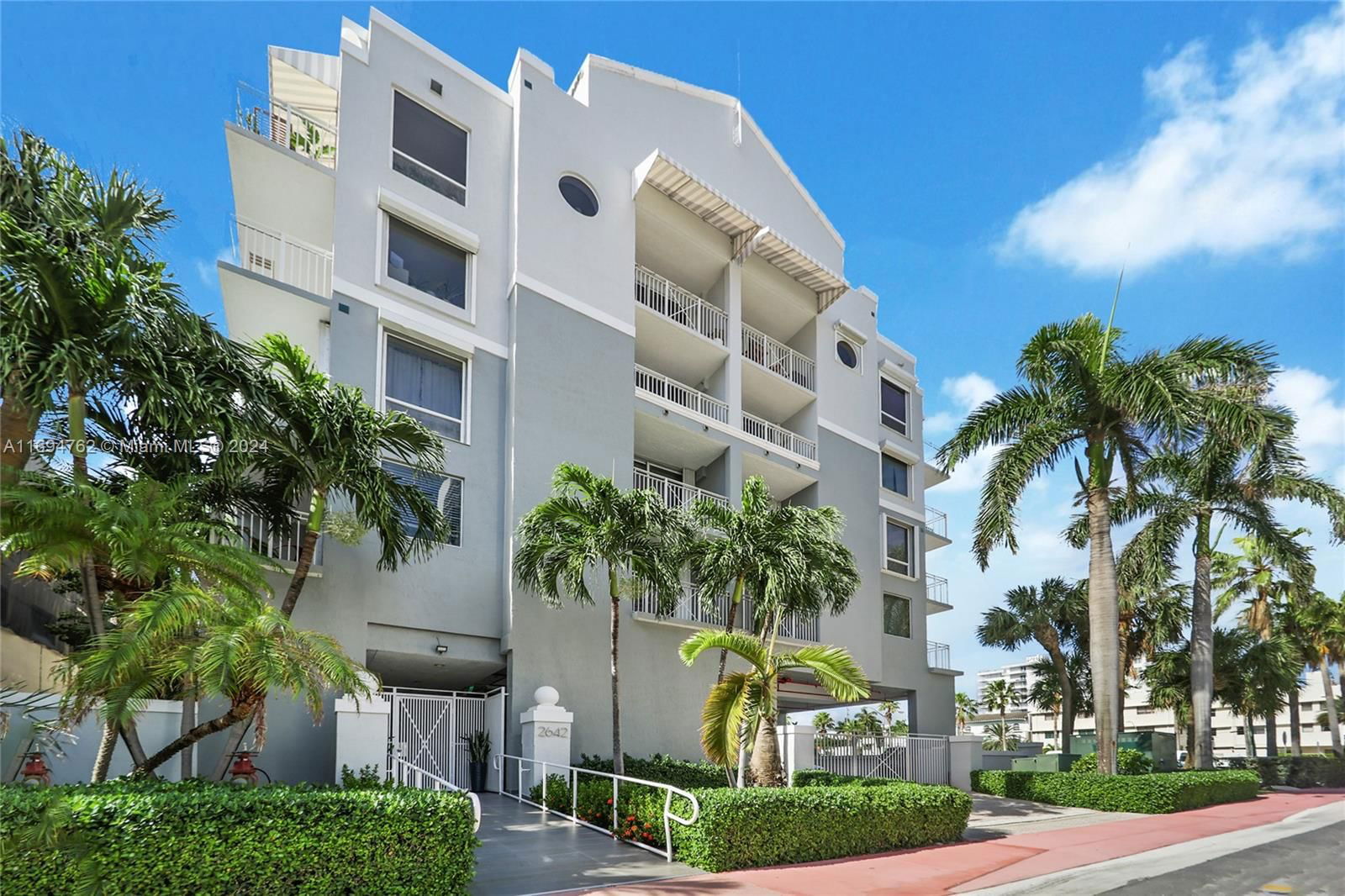 Real estate property located at 2642 Collins Ave #411, Miami-Dade, CAPOMAR CONDO, Miami Beach, FL