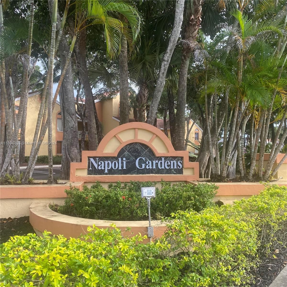 Real estate property located at 1045 Coral Club Dr #1045, Broward, NAPOLI GARDENS AT CORAL S, Coral Springs, FL