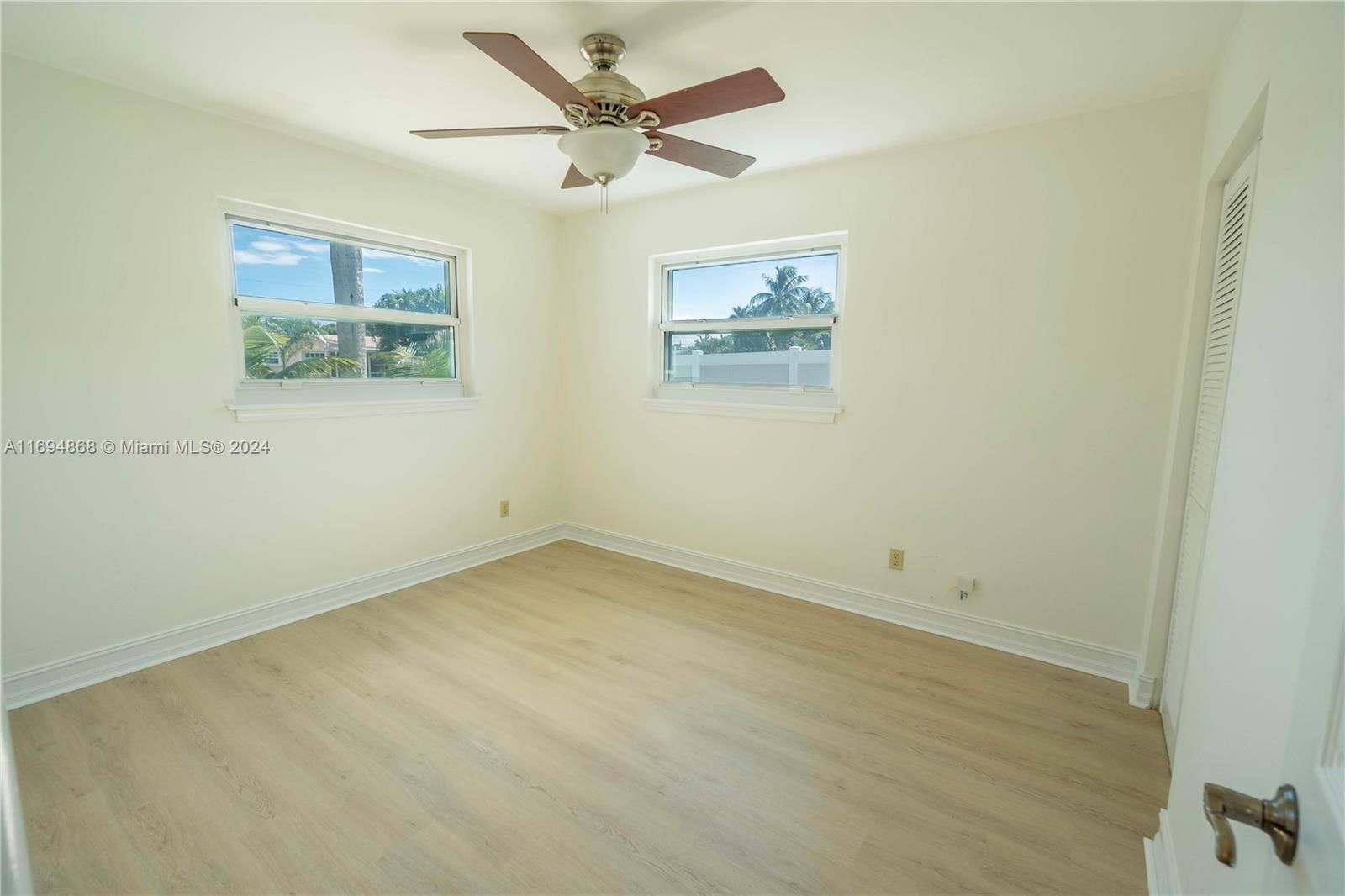 Real estate property located at 4450 34th Dr, Broward, Avon Isles, Dania Beach, FL