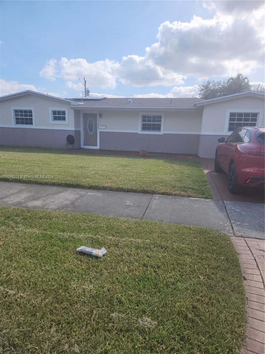 Real estate property located at 6760 10th Ct, Broward, HOLLYWOOD PINES NO 2 AMEN, Pembroke Pines, FL