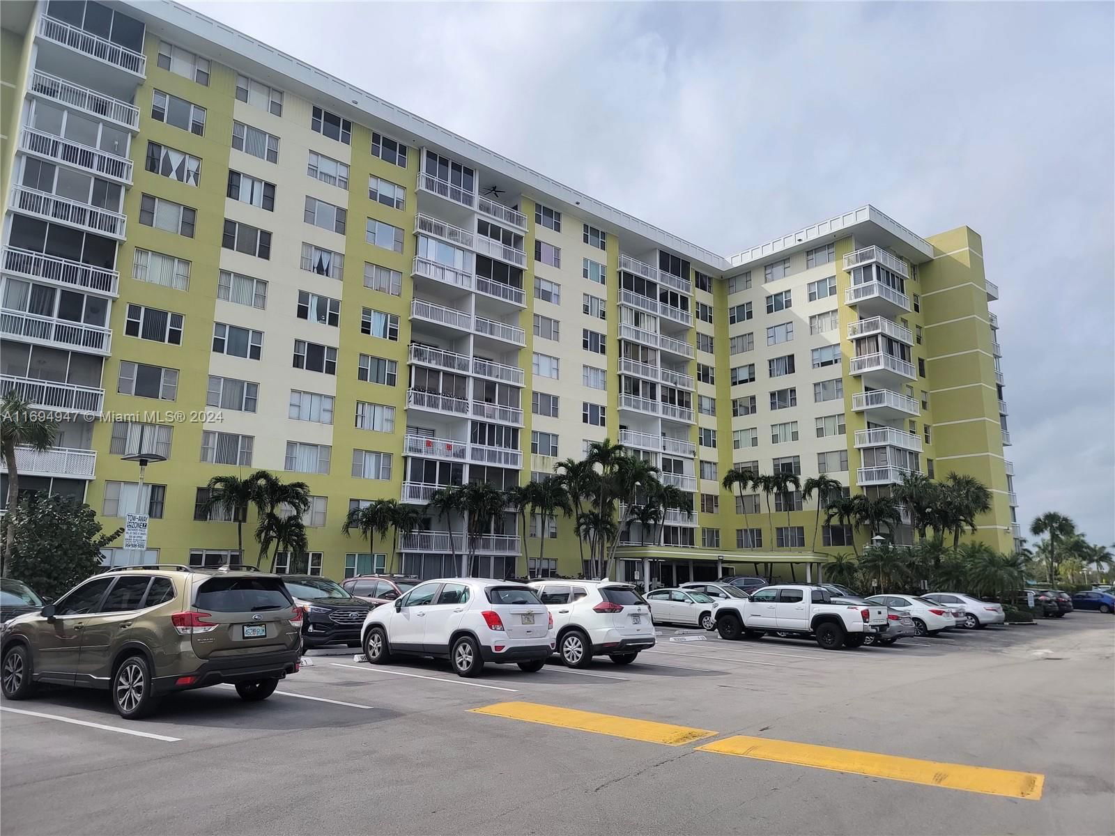 Real estate property located at 4400 Hillcrest Dr #304-A, Broward, Hillcrest, Hollywood, FL