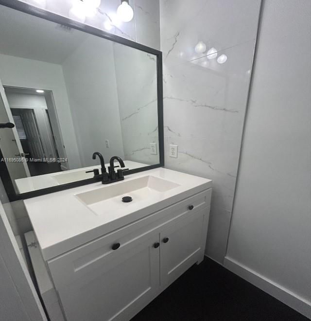 Real estate property located at 11133 34th Ct, Broward, Country Club Village, Coral Springs, FL