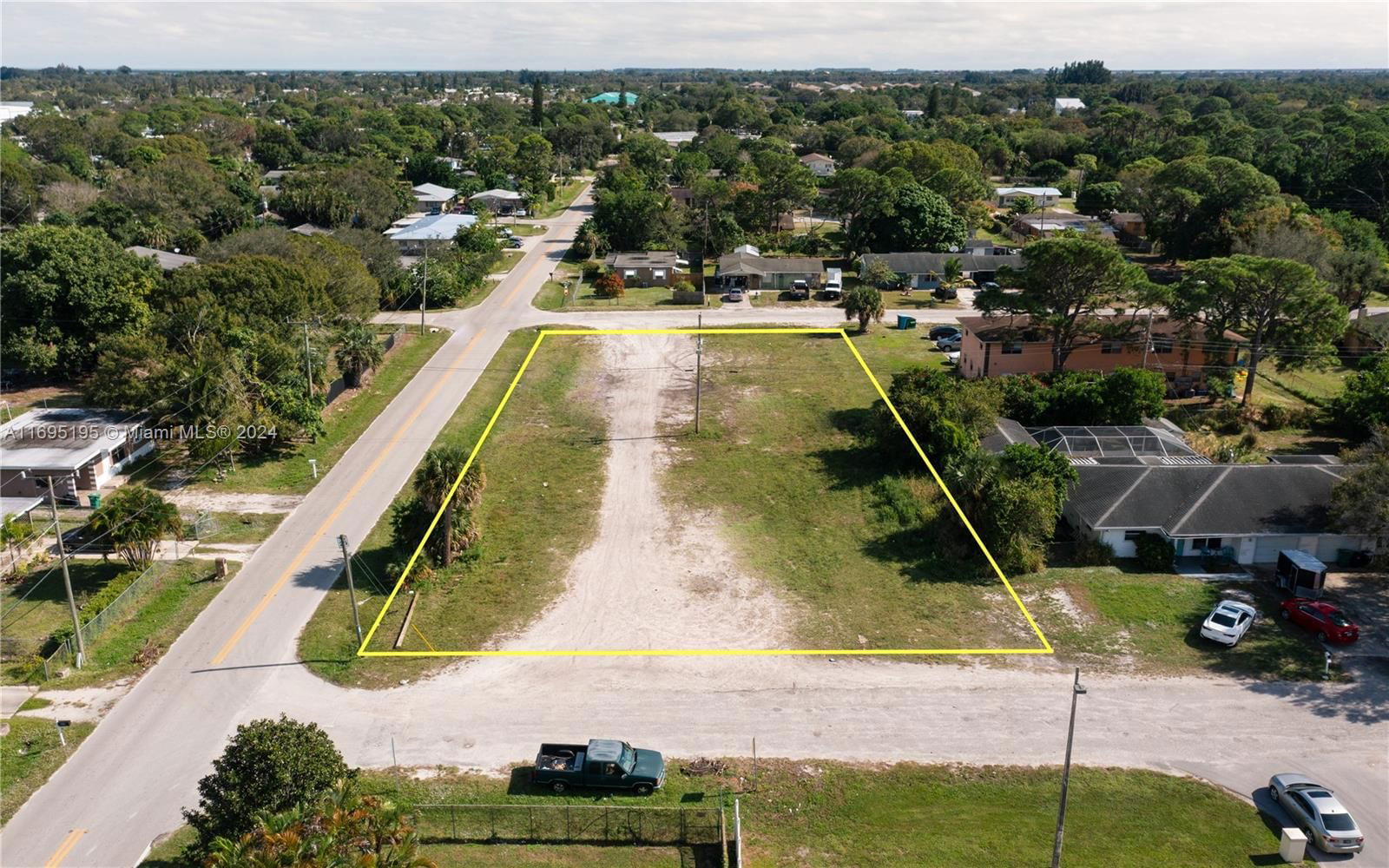 Real estate property located at 943 Kanner Dr, St Lucie, SILVER LAKE PARK ADDITION, Fort Pierce, FL