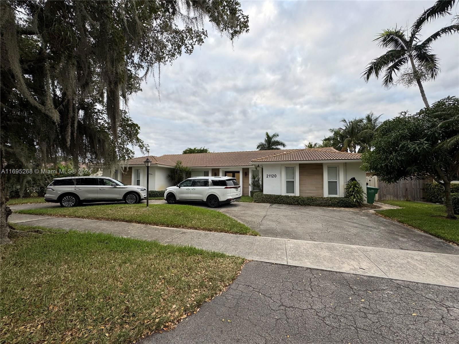 Real estate property located at 21120 22nd Ct, Miami-Dade, HIGHLAND LAKES SEC 11, Miami, FL