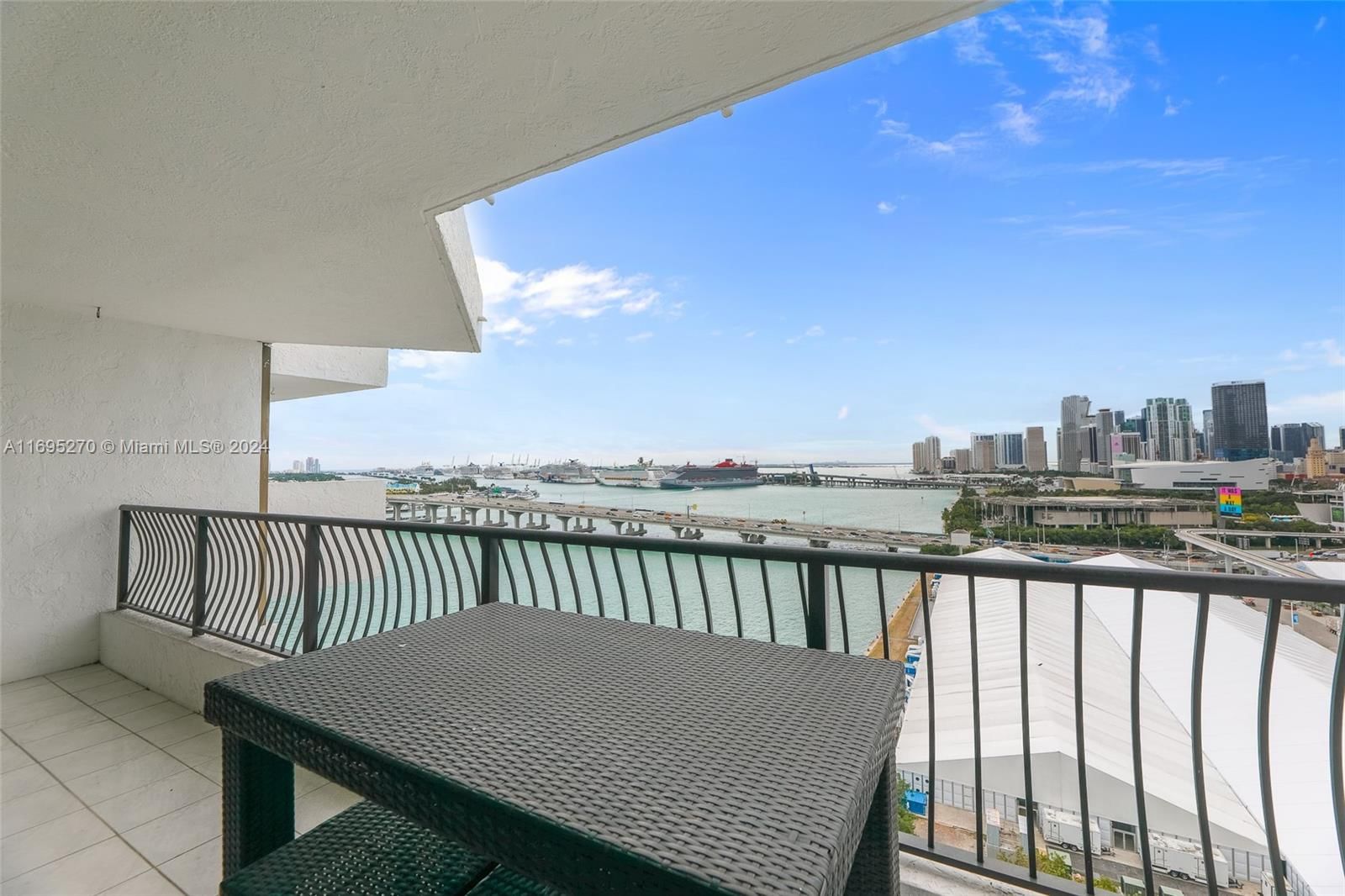 Real estate property located at 555 15th St #19J, Miami-dade, Venetia Condo, Miami, FL