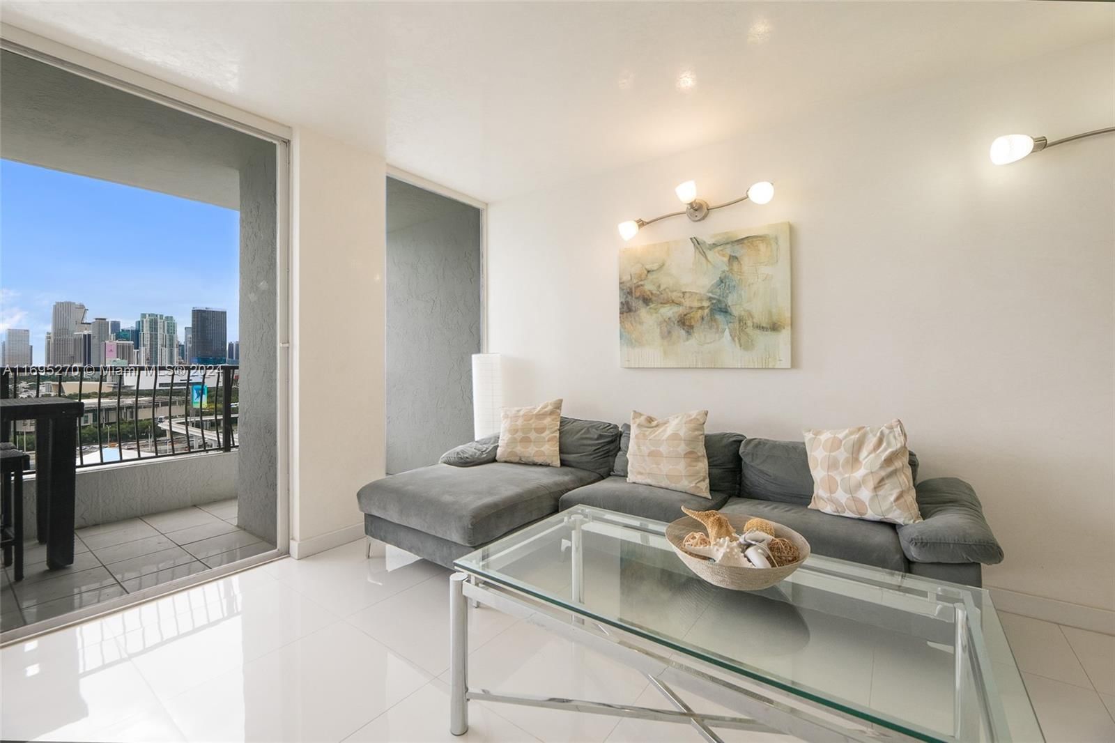 Real estate property located at 555 15th St #19J, Miami-dade, Venetia Condo, Miami, FL
