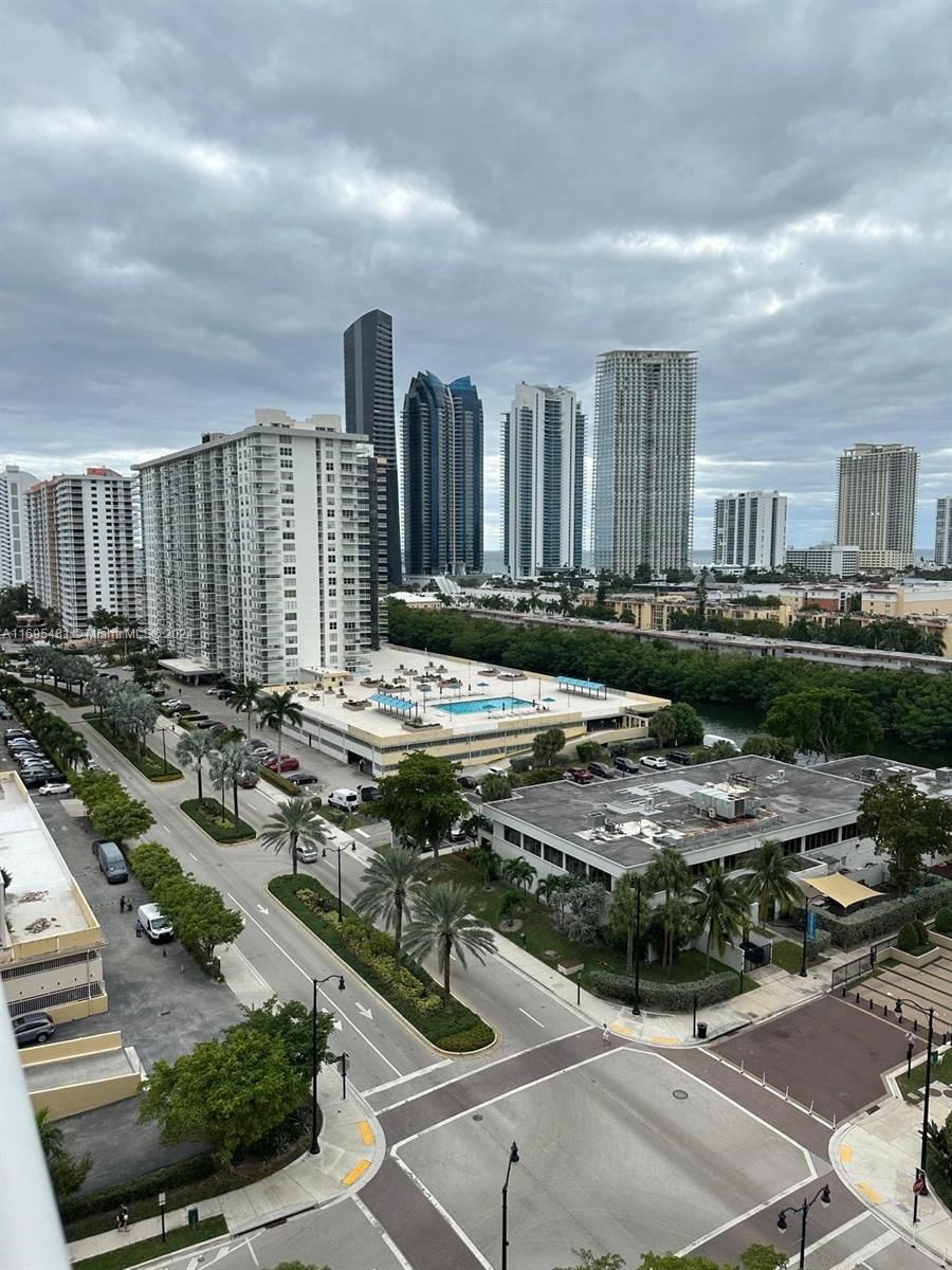 Real estate property located at 251 174th St #1415, Miami-Dade, WINSTON TOWERS 200, Sunny Isles Beach, FL