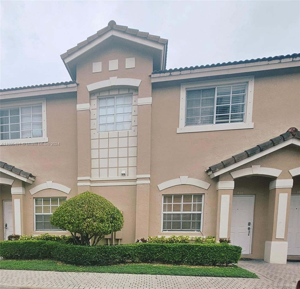 Real estate property located at 5719 114th Ct #107, Miami-Dade, LAS BRISAS AT DORAL CONDO, Doral, FL