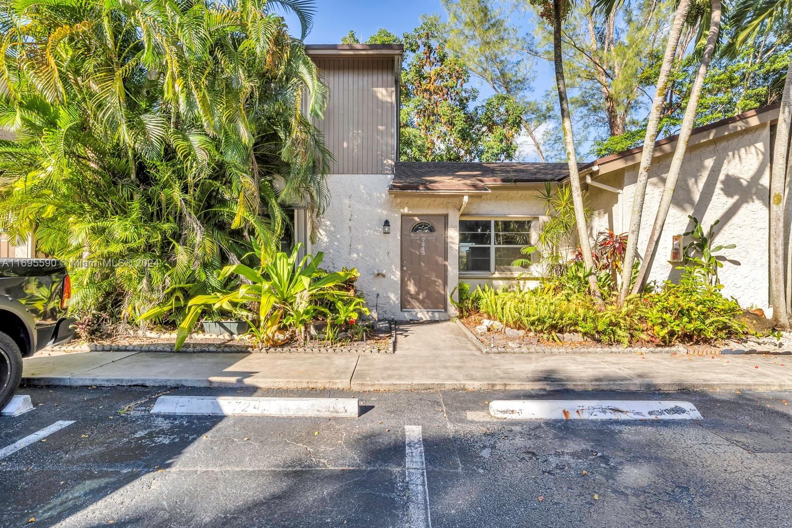 Real estate property located at 7243 Sunrise Blvd #7243K, Broward, APPLE CREEK, Plantation, FL