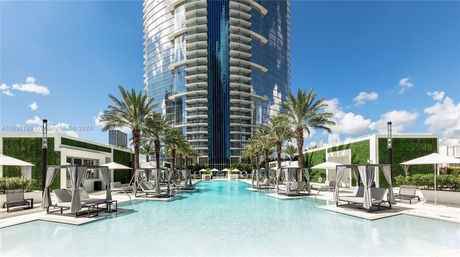 Real estate property located at 851 1st Ave #205, Miami-Dade, PARAMOUNT MIAMI WORLDCENT, Miami, FL