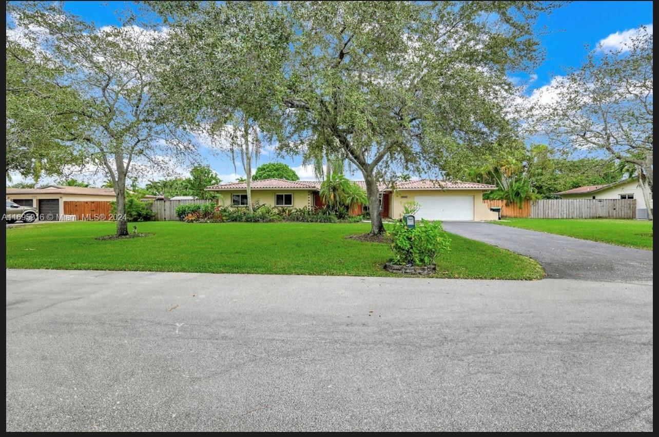 Real estate property located at 10860 125th St, Miami-Dade, PINE SHORE SEC 1, Miami, FL