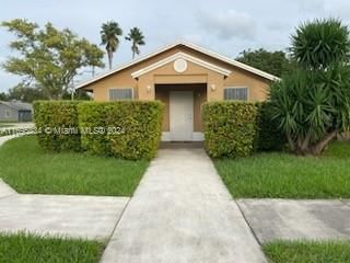 Real estate property located at 12227 203rd St, Miami-Dade, HABITAT VILLAS, Miami, FL