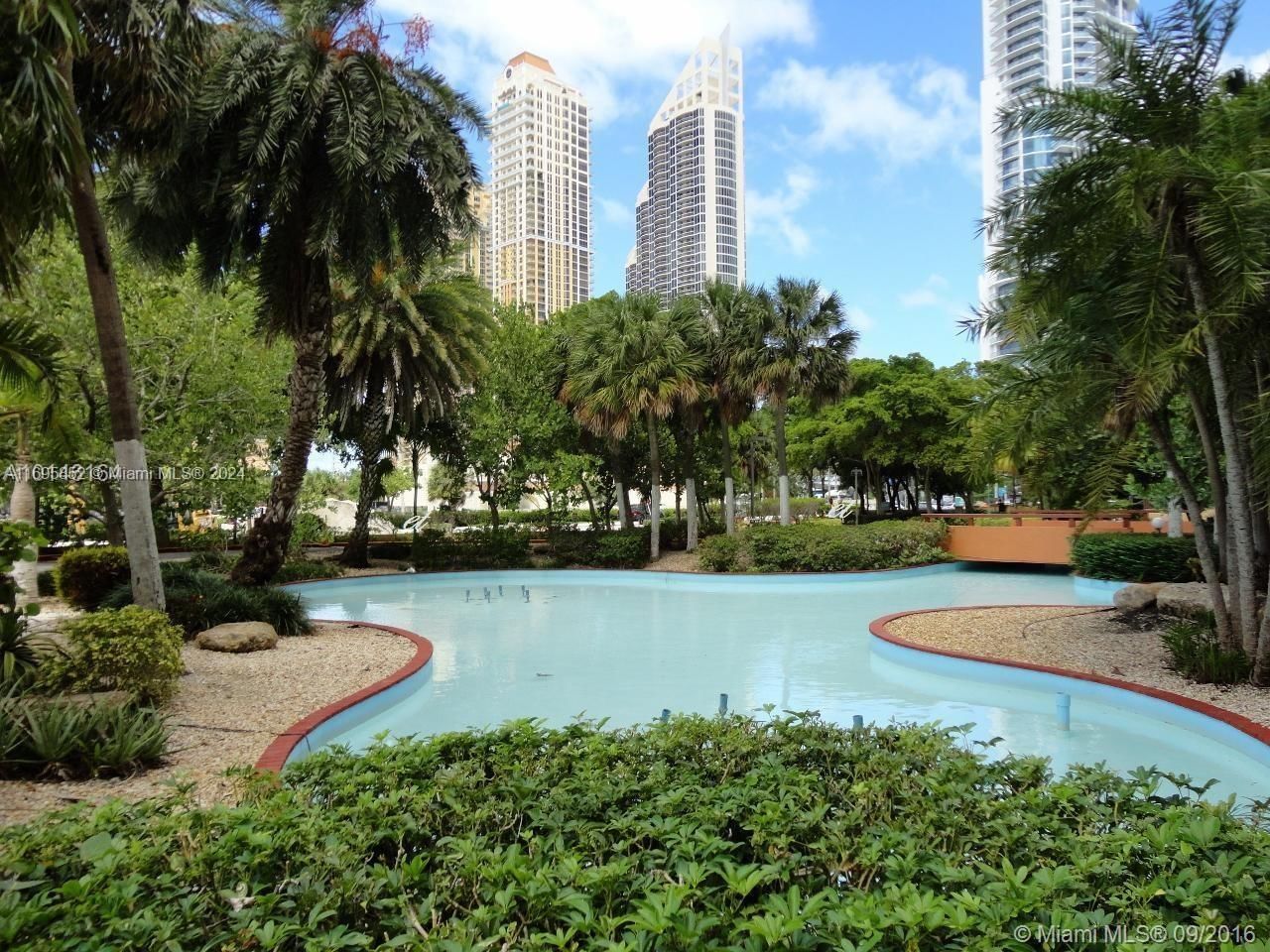 Real estate property located at 210 174th St #414, Miami-Dade, WINSTON TOWERS 600 CONDO, Sunny Isles Beach, FL