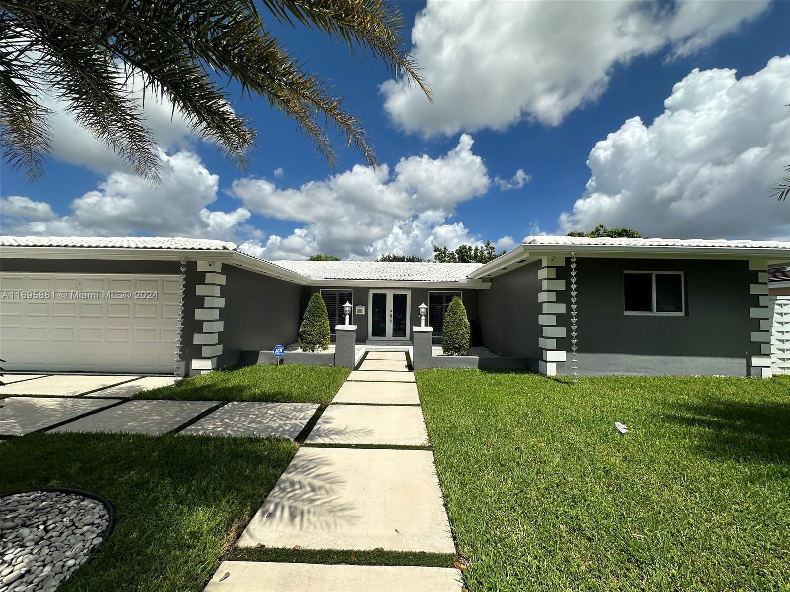 Real estate property located at 6951 Miami Lakeway S, Miami-Dade, MIAMI LAKES SEC 4, Miami Lakes, FL