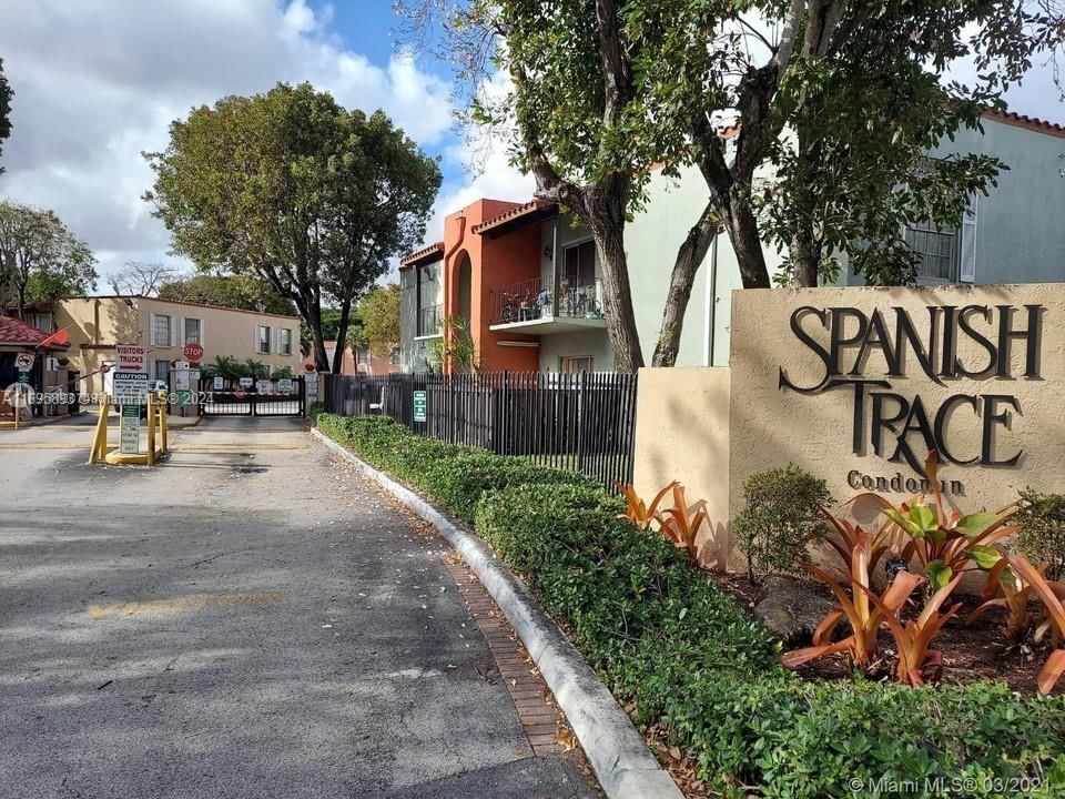 Real estate property located at 10816 Kendall Dr R16, Miami-Dade, SPANISH TRACE CONDO, Miami, FL