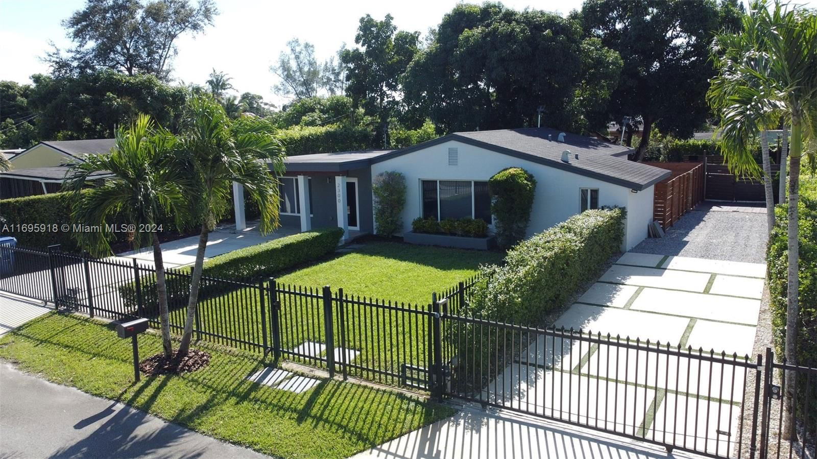 Real estate property located at 2300 133rd St, Miami-Dade, GOLF ESTATES, Miami, FL