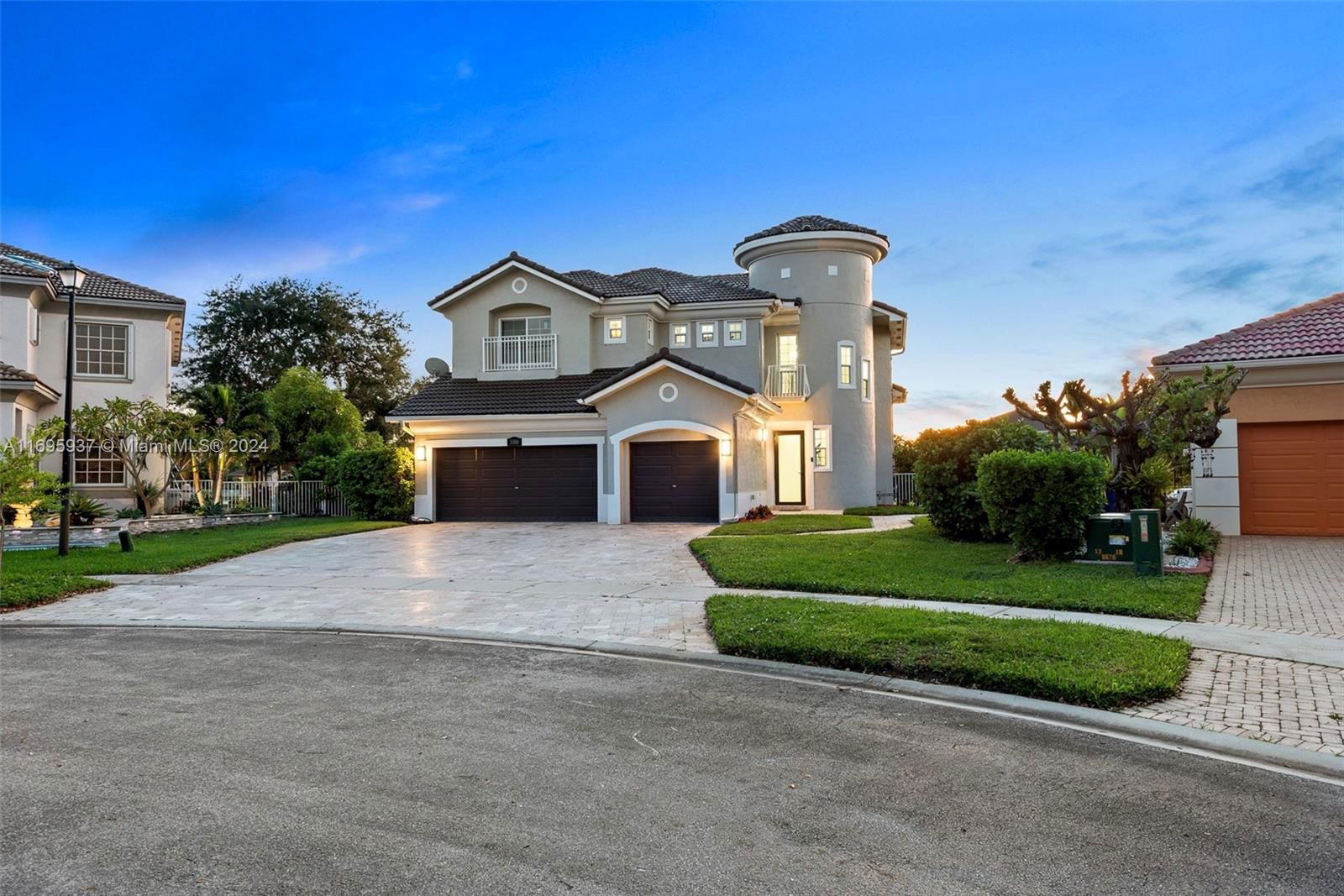 Real estate property located at 3300 194th Ter, Broward, SUNSET LAKES PLAT ONE, Miramar, FL