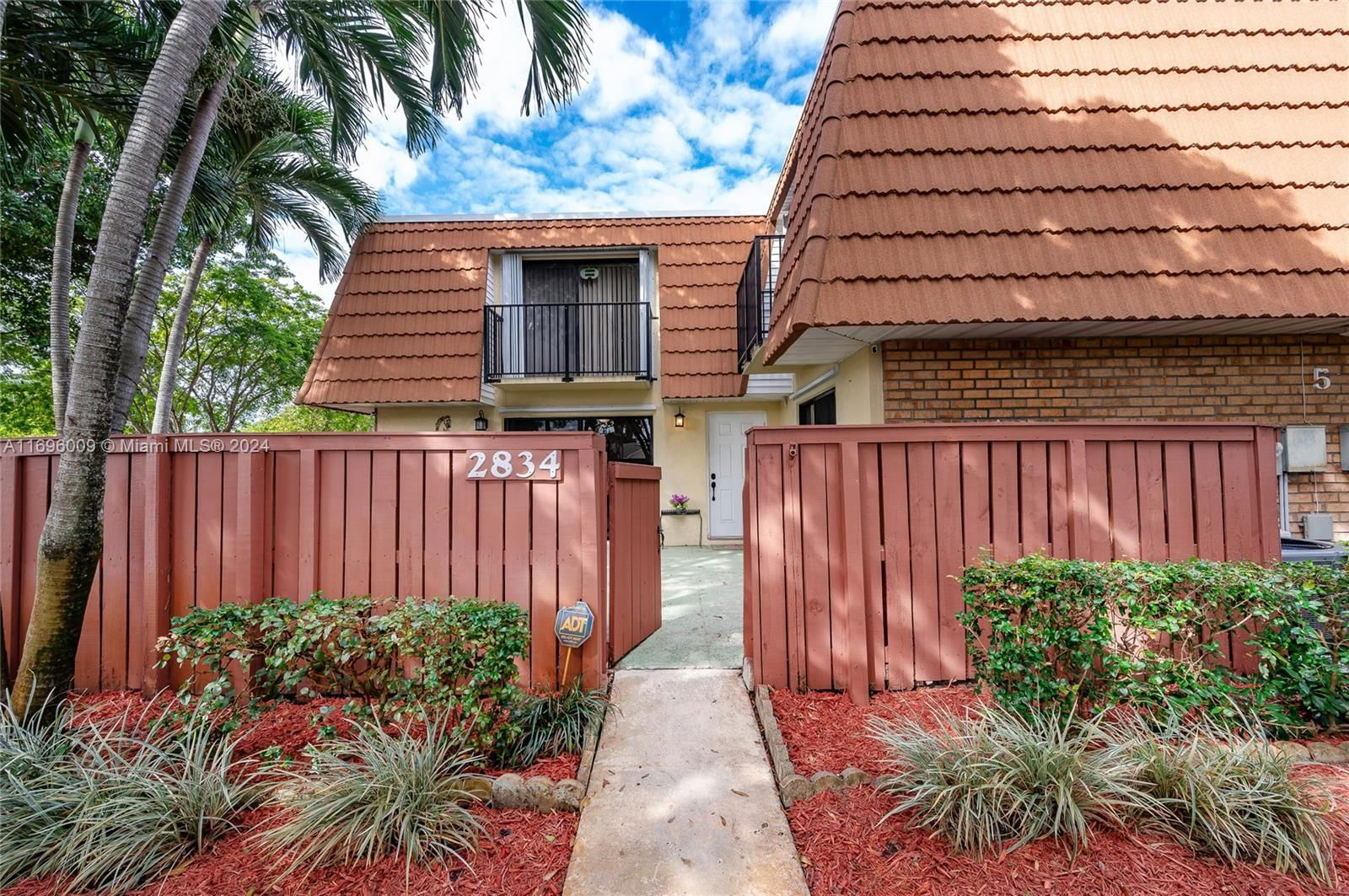 Real estate property located at 2834 12th St, Broward, WATERFORD COURTYARDS ADDI, Deerfield Beach, FL