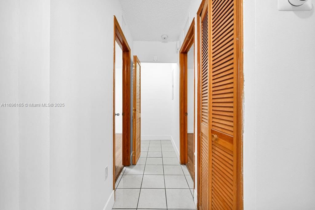 Real estate property located at 15363 42nd Ter, Miami-dade, C-west Lakes Of The Meado, Miami, FL