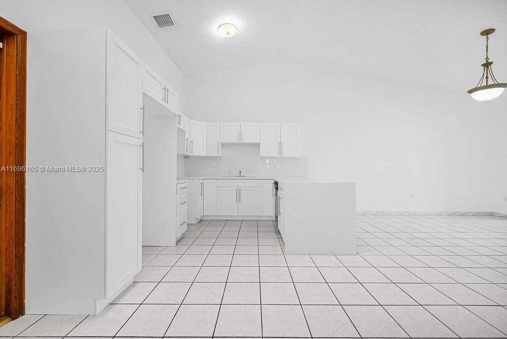 Real estate property located at 15363 42nd Ter, Miami-dade, C-west Lakes Of The Meado, Miami, FL