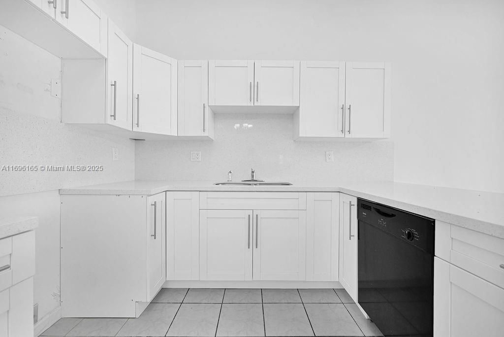 Real estate property located at 15363 42nd Ter, Miami-dade, C-west Lakes Of The Meado, Miami, FL