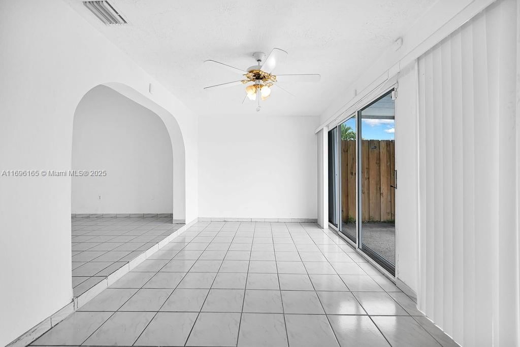 Real estate property located at 15363 42nd Ter, Miami-dade, C-west Lakes Of The Meado, Miami, FL