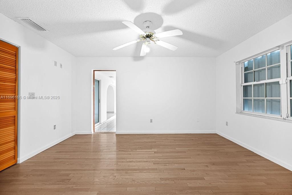 Real estate property located at 15363 42nd Ter, Miami-dade, C-west Lakes Of The Meado, Miami, FL