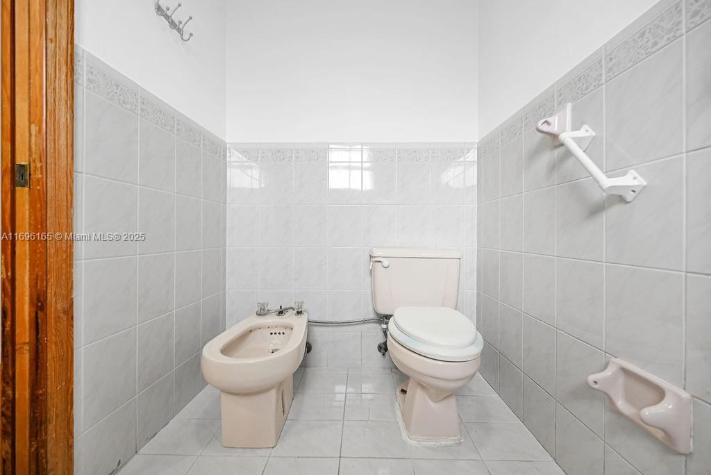 Real estate property located at 15363 42nd Ter, Miami-dade, C-west Lakes Of The Meado, Miami, FL