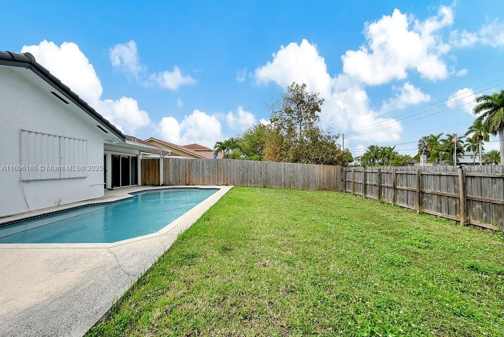 Real estate property located at 15363 42nd Ter, Miami-dade, C-west Lakes Of The Meado, Miami, FL