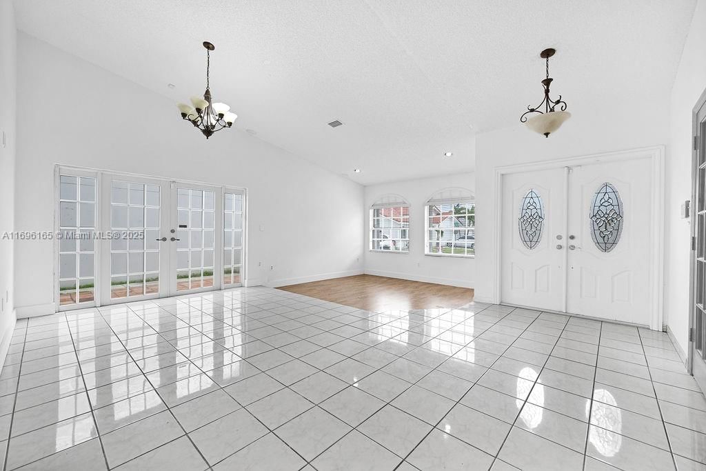 Real estate property located at 15363 42nd Ter, Miami-dade, C-west Lakes Of The Meado, Miami, FL