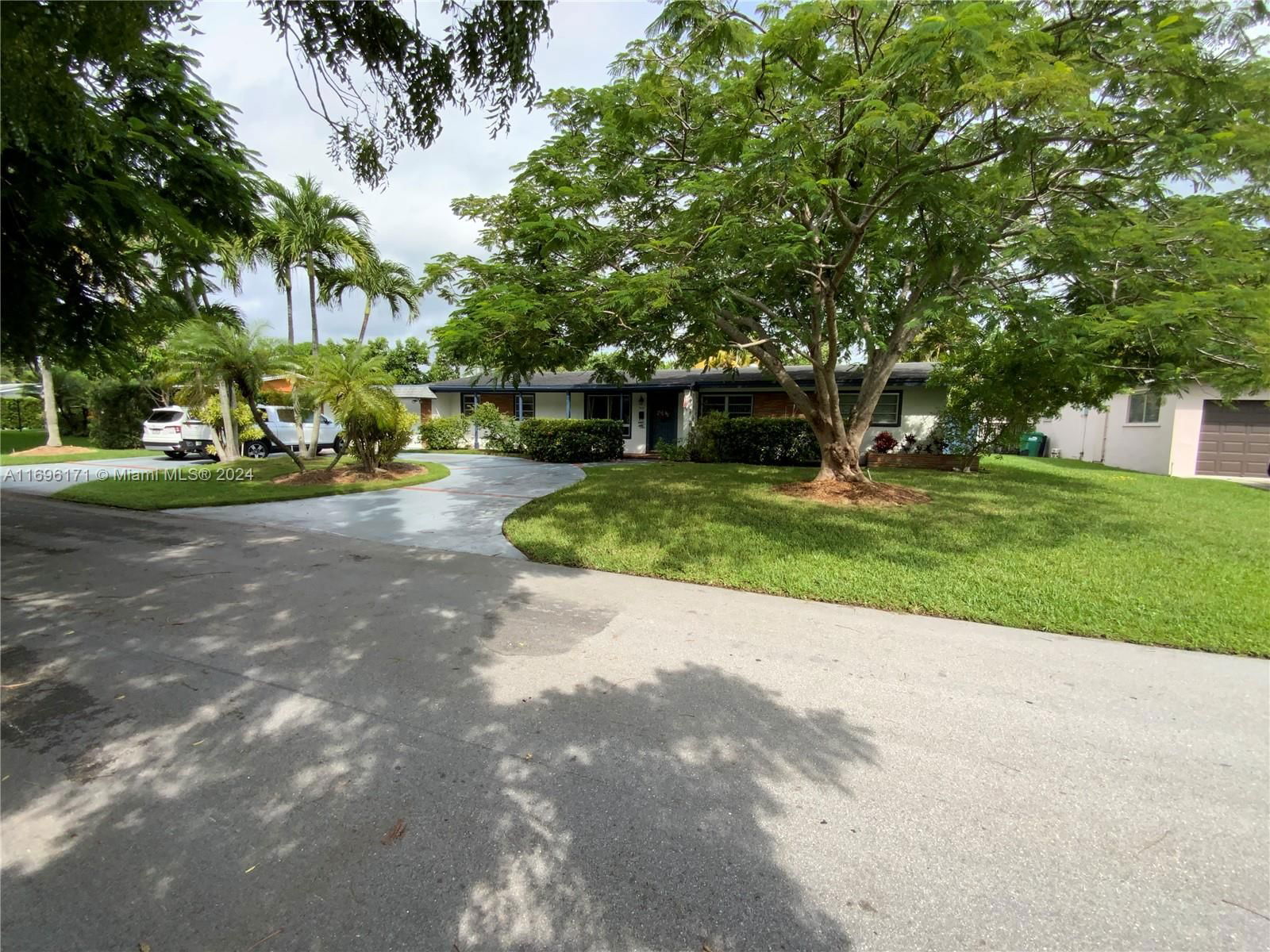 Real estate property located at 9221 165th St, Miami-Dade, BENSON PARK 1ST ADDN, Palmetto Bay, FL