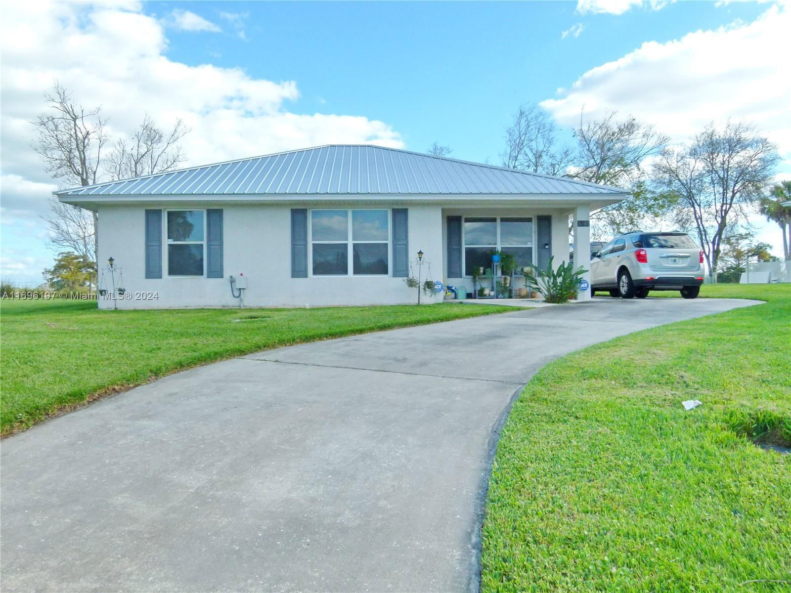 Real estate property located at 5280 42nd Trace, Okeechobee, King's Bay, Okeechobee, FL