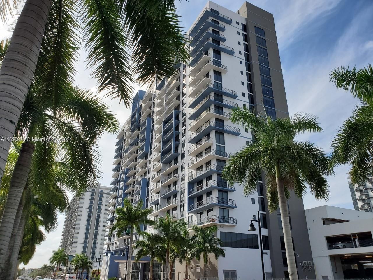 Real estate property located at 5350 84th Ave #1701, Miami-Dade, 5350 PARK CONDO, Doral, FL