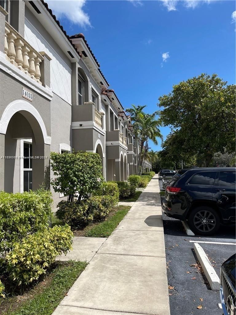 Real estate property located at 14037 49th St #4, Broward, LAS TERRAZAS AT VIZCAYA C, Miramar, FL