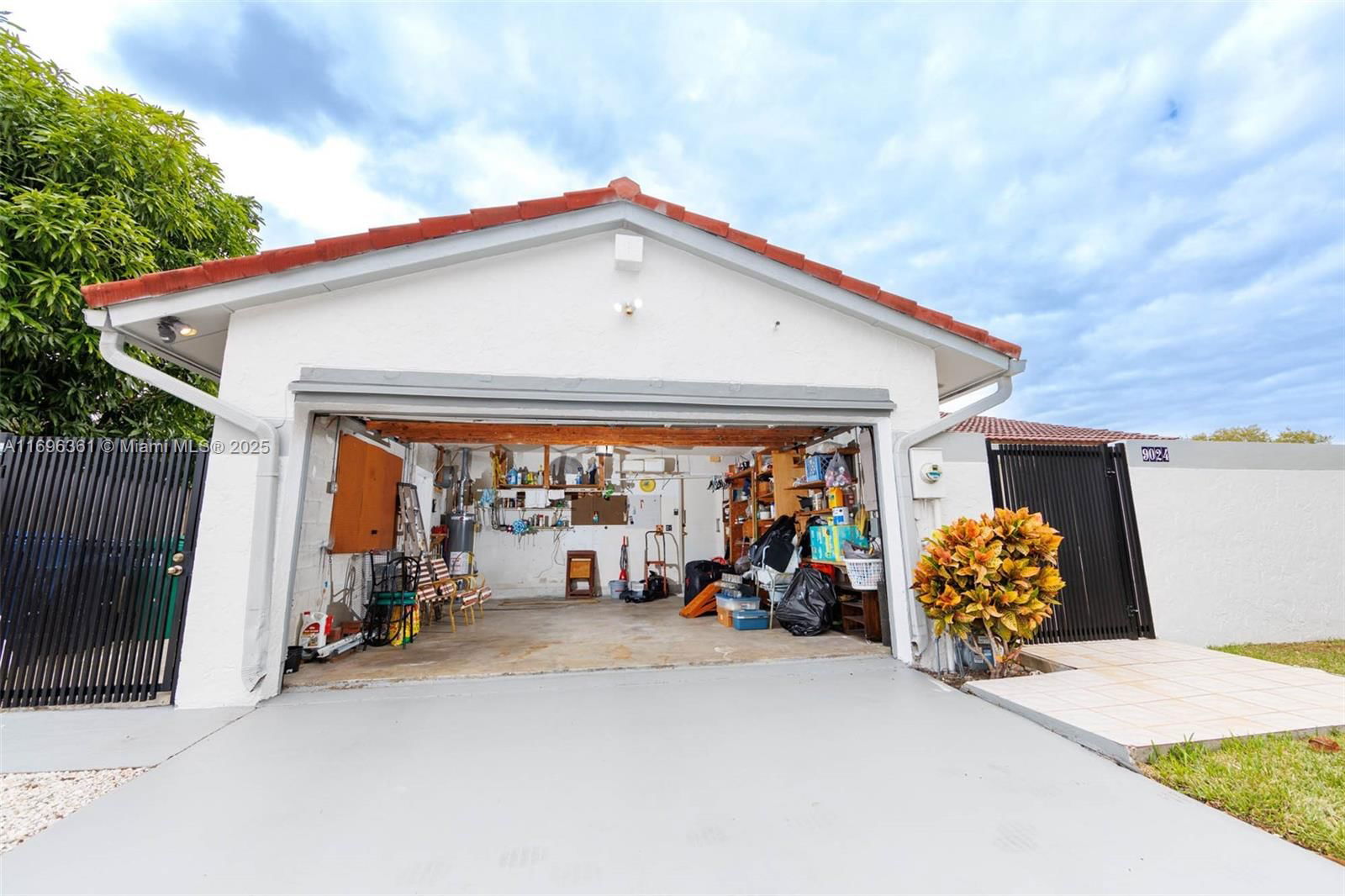 Real estate property located at 9024 151st Ave Rd, Miami-dade, Hammocks Sec 3, Miami, FL