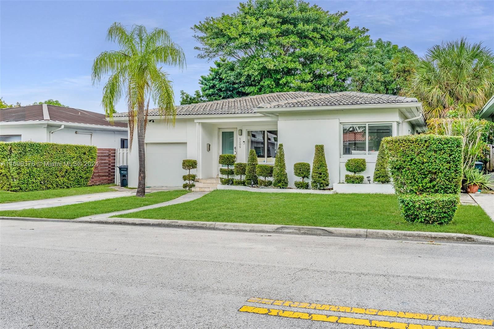 Real estate property located at 9209 Dickens Ave, Miami-Dade, ALTOS DEL MAR NO 5, Surfside, FL