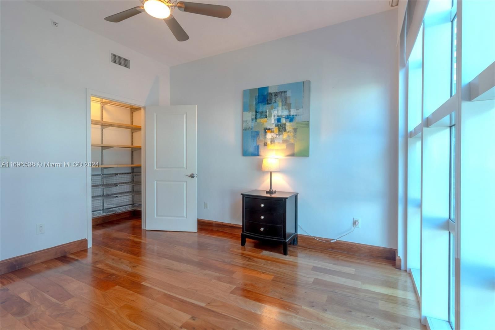 Real estate property located at 1945 Ocean Dr M5, Broward, Ocean Marine Yacht Club C, Hallandale Beach, FL