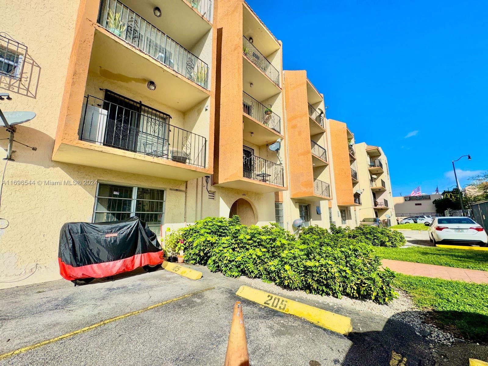 Real estate property located at 1051 1st St #212, Miami-Dade, MIRAMAR TERRACE CONDO, Miami, FL