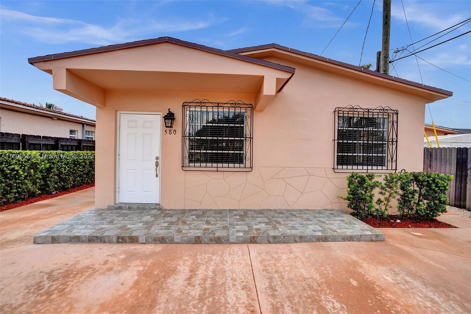 Real estate property located at 580 16th St, Miami-Dade, LUNSFORD GARDENS, Hialeah, FL