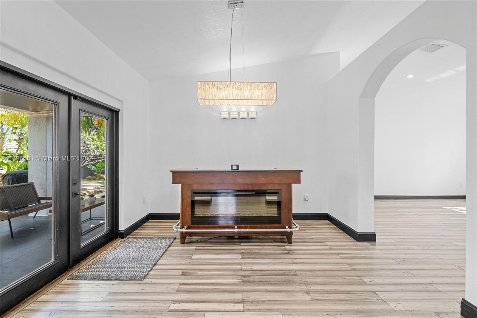 Real estate property located at 8939 165th Ter, Miami-dade, Royal Garden Estates, Miami Lakes, FL