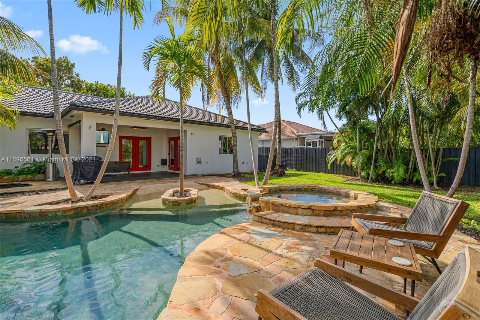 Real estate property located at 8939 165th Ter, Miami-dade, Royal Garden Estates, Miami Lakes, FL