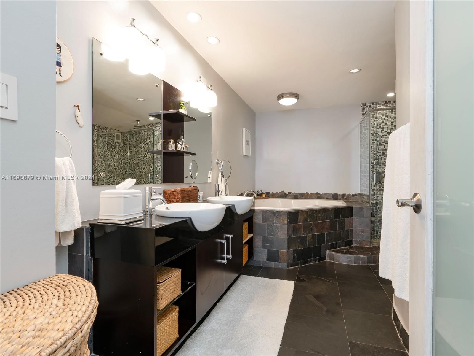 Real estate property located at 11 Island Ave #1007, Miami-dade, Costa Brava Condo, Miami Beach, FL