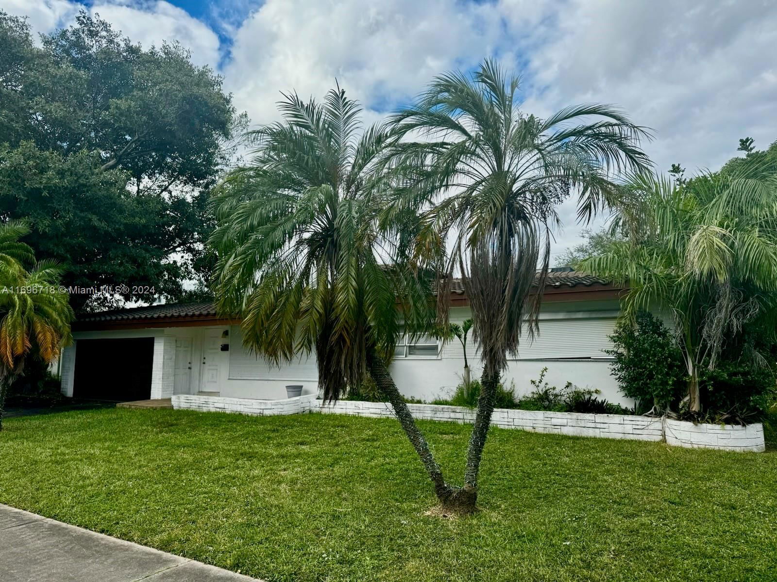 Real estate property located at 1619 Hollywood Blvd, Broward, HOLLYWOOD, Hollywood, FL