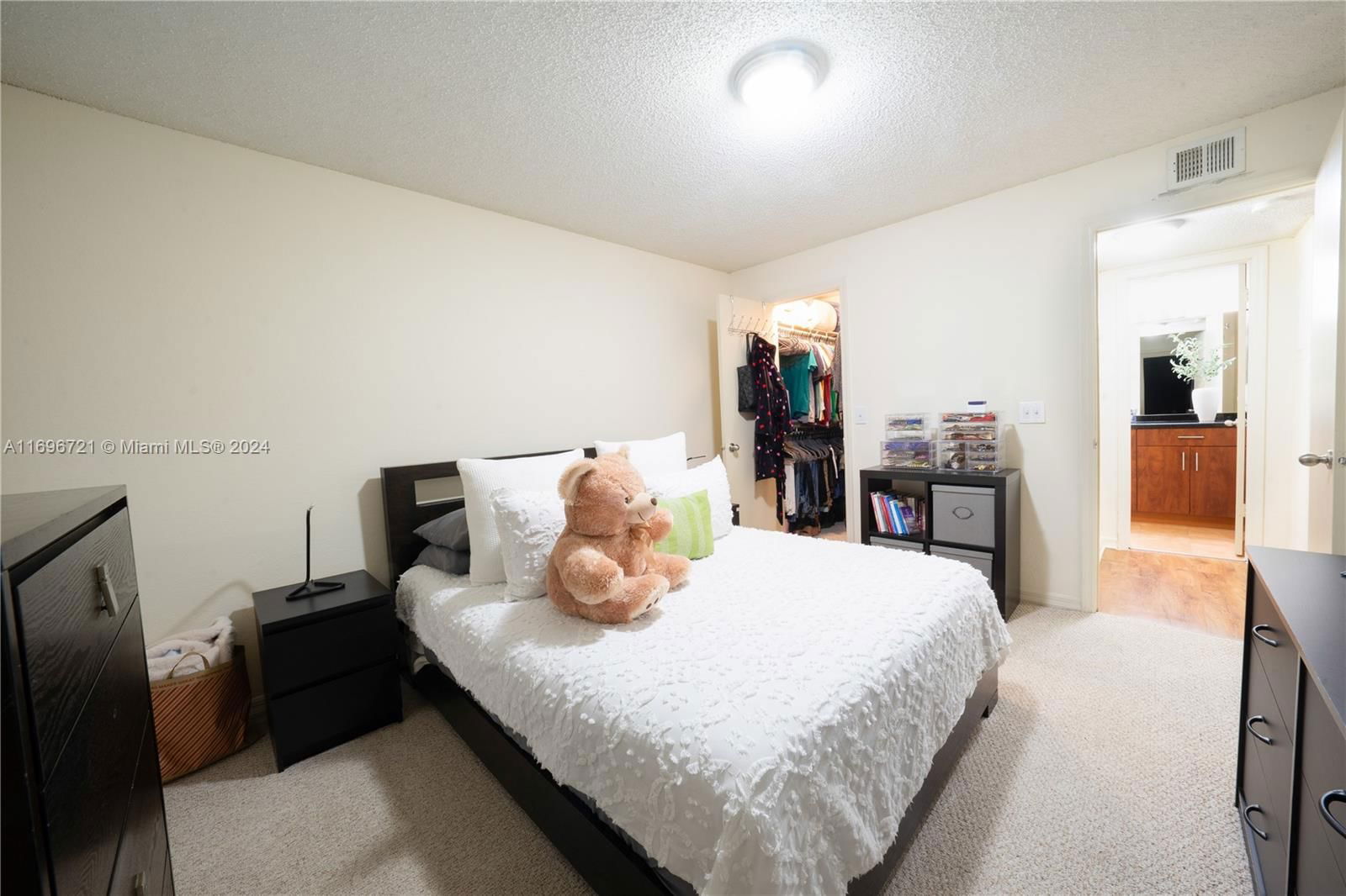 Real estate property located at 12950 Vista Isles Dr #424, Broward, Isles At Lago Mar Condo, Sunrise, FL