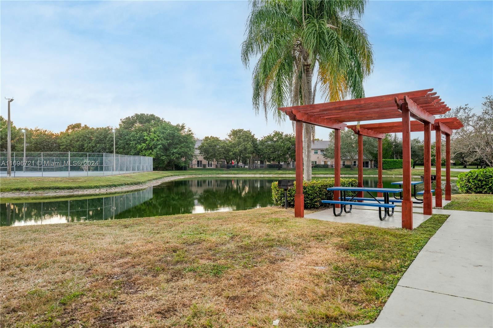 Real estate property located at 12950 Vista Isles Dr #424, Broward, Isles At Lago Mar Condo, Sunrise, FL
