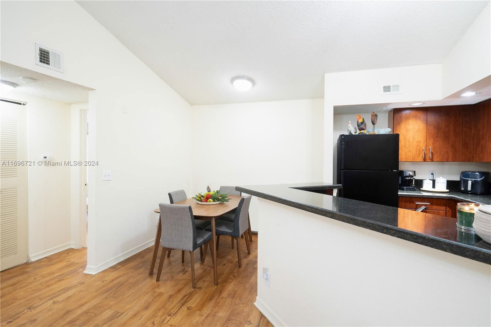 Real estate property located at 12950 Vista Isles Dr #424, Broward, Isles At Lago Mar Condo, Sunrise, FL