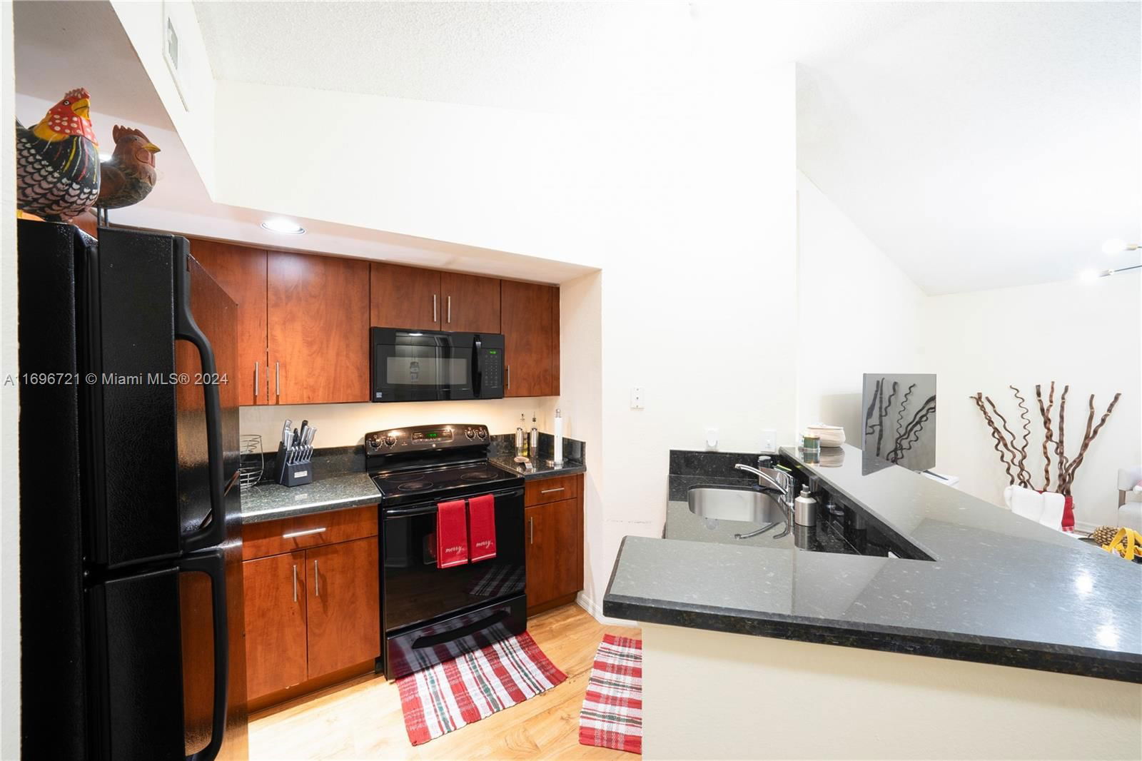 Real estate property located at 12950 Vista Isles Dr #424, Broward, Isles At Lago Mar Condo, Sunrise, FL