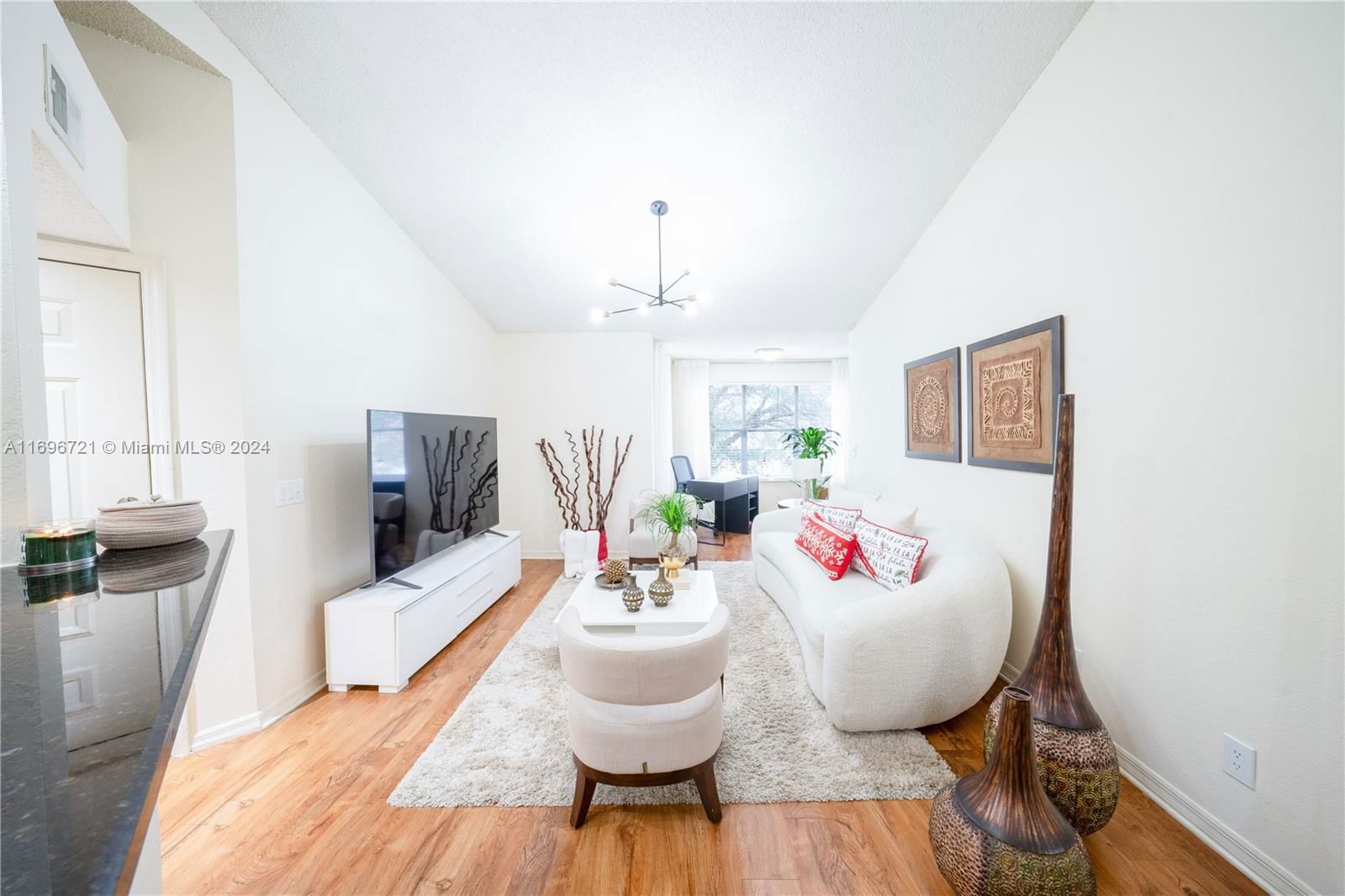 Real estate property located at 12950 Vista Isles Dr #424, Broward, Isles At Lago Mar Condo, Sunrise, FL