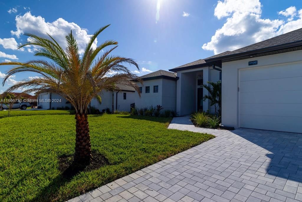 Real estate property located at 1416 33 Ave, Lee, Cape Coral, Cape Coral, FL